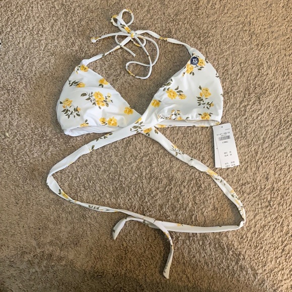 Hollister Other - NWT Hollister Floral Wrap Triangle Bikini Top